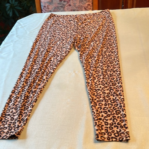 Cheetah leggings Lularoe NWOT - Picture 3 of 8